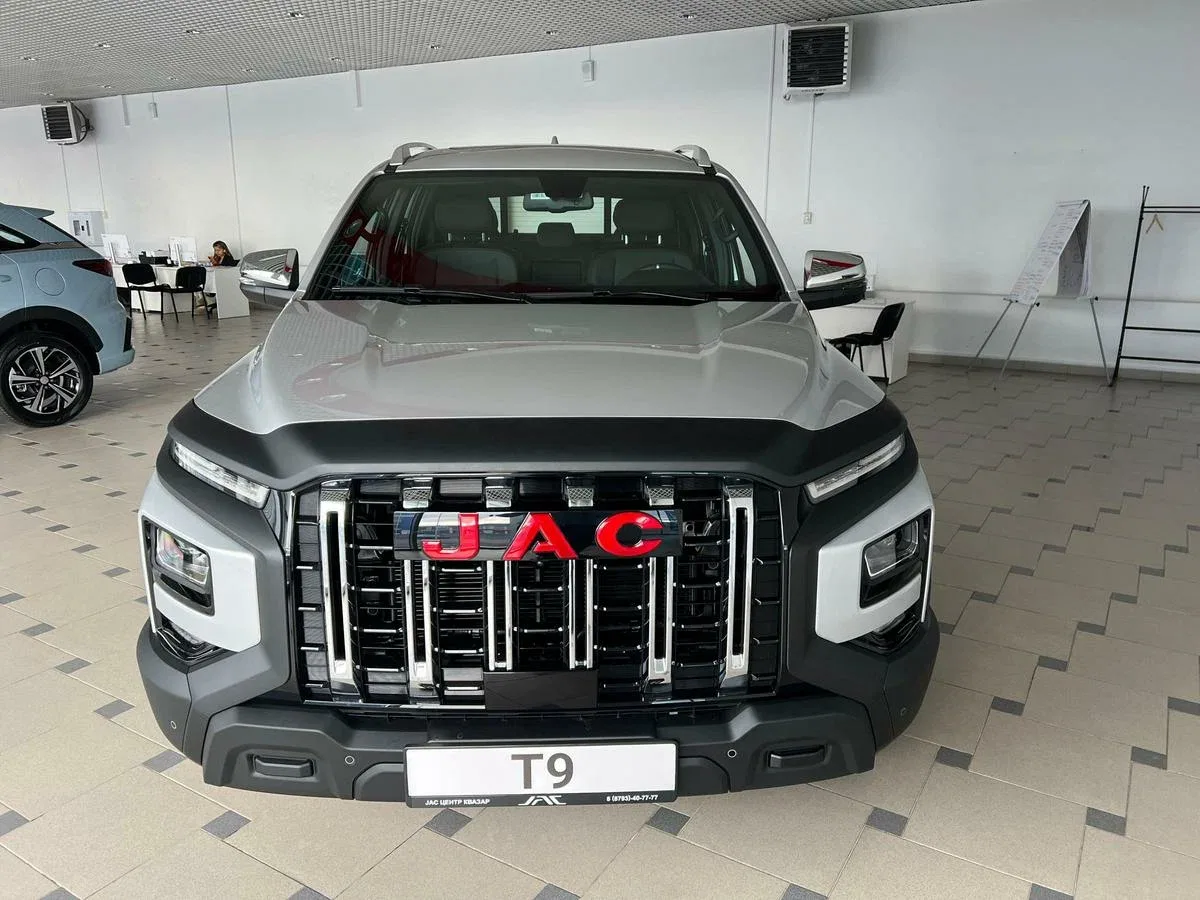 JAC T9