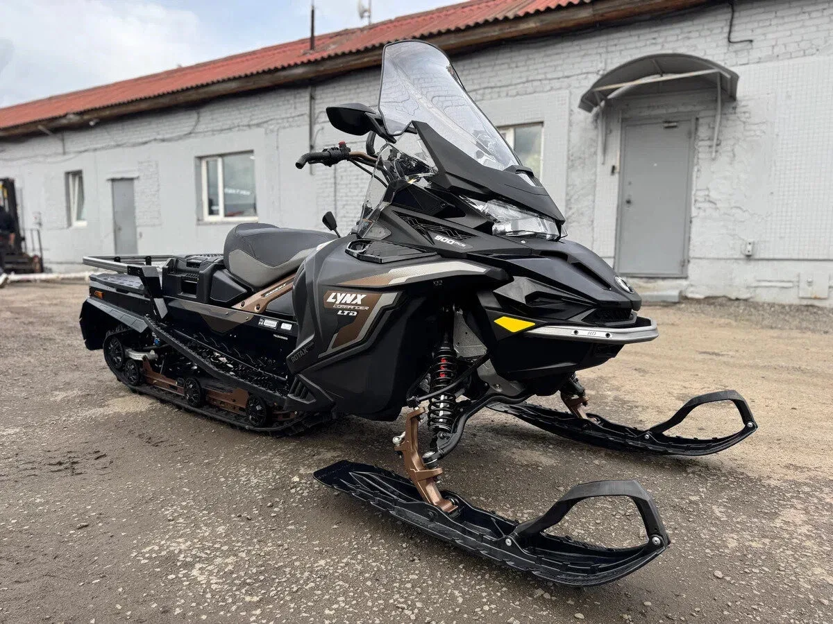 BRP Lynx Commander 900