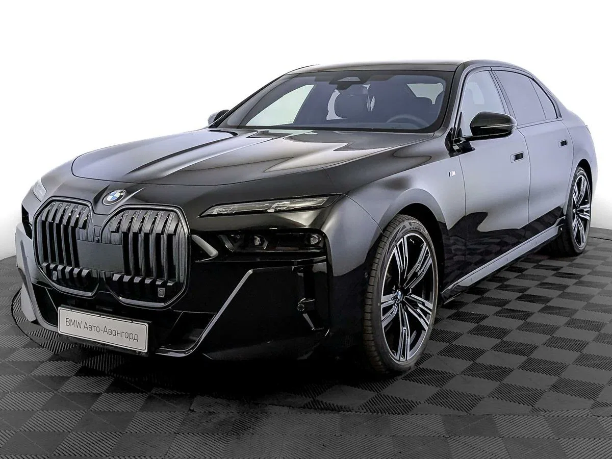 BMW 7 серии VII (G70)