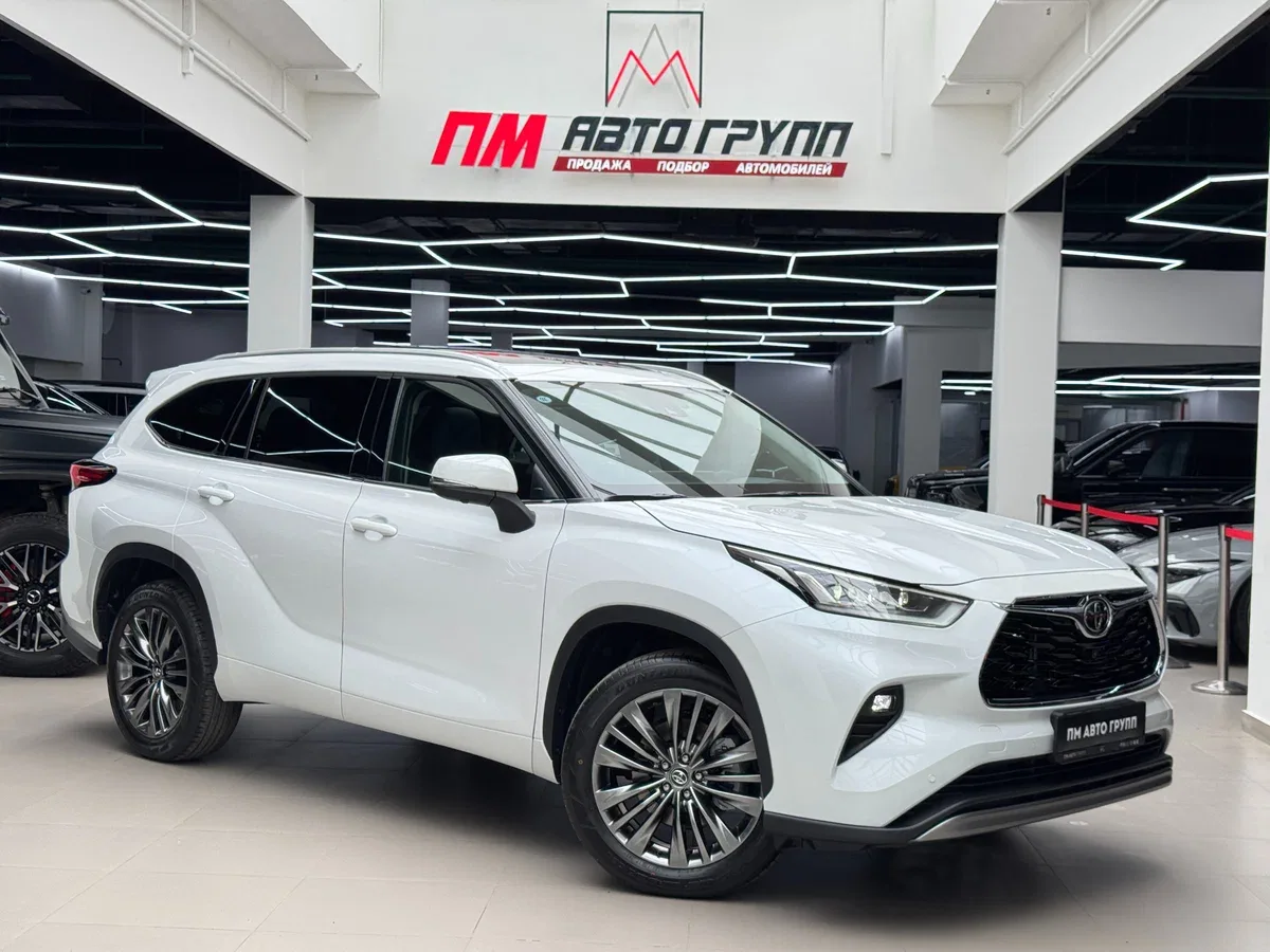 Toyota Highlander IV (U70)