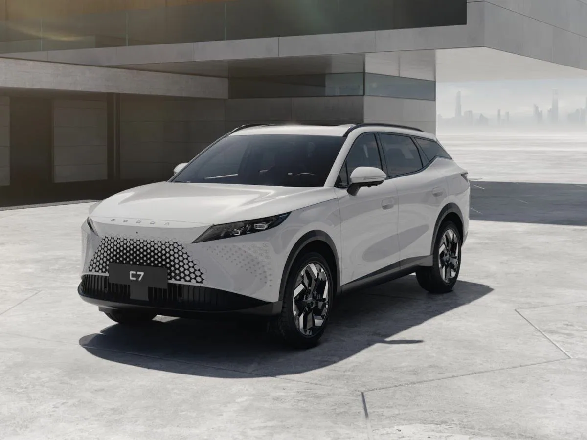 Omoda C7