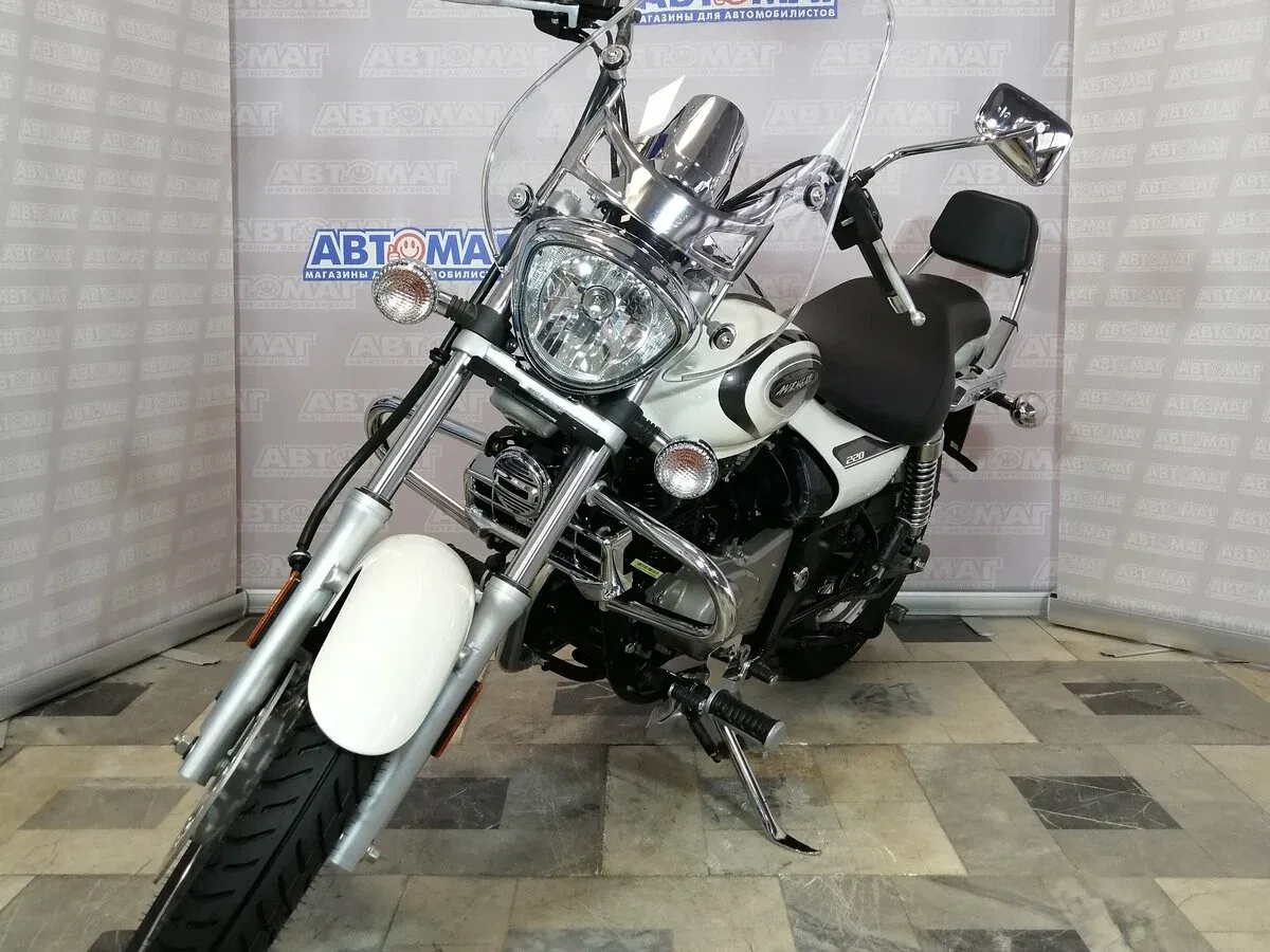 Bajaj Avenger