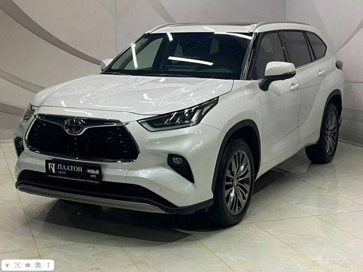 Toyota Highlander IV (U70)