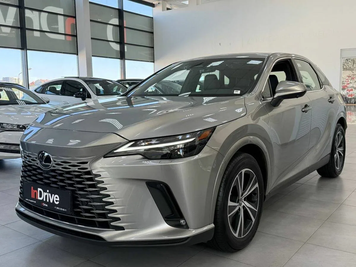 Lexus RX V