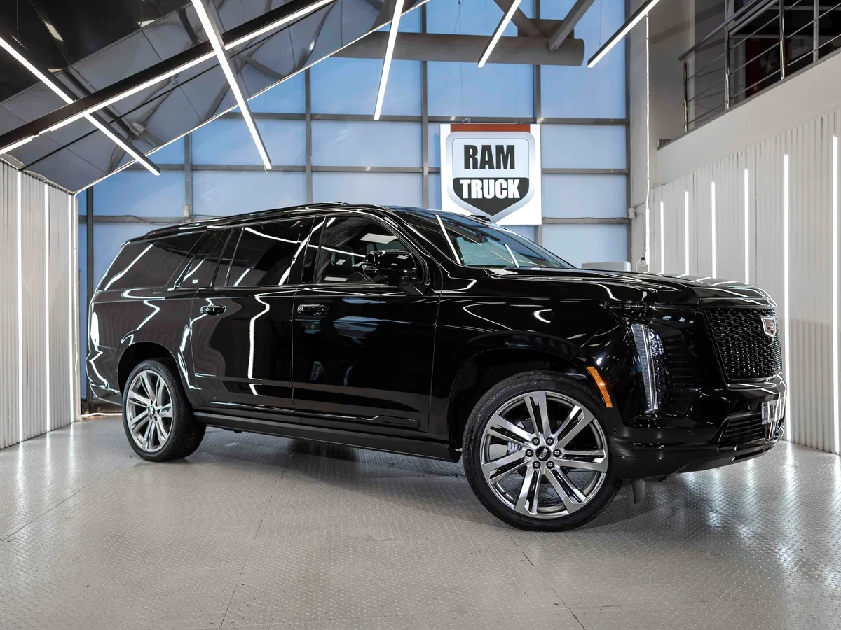 Cadillac Escalade V Рестайлинг