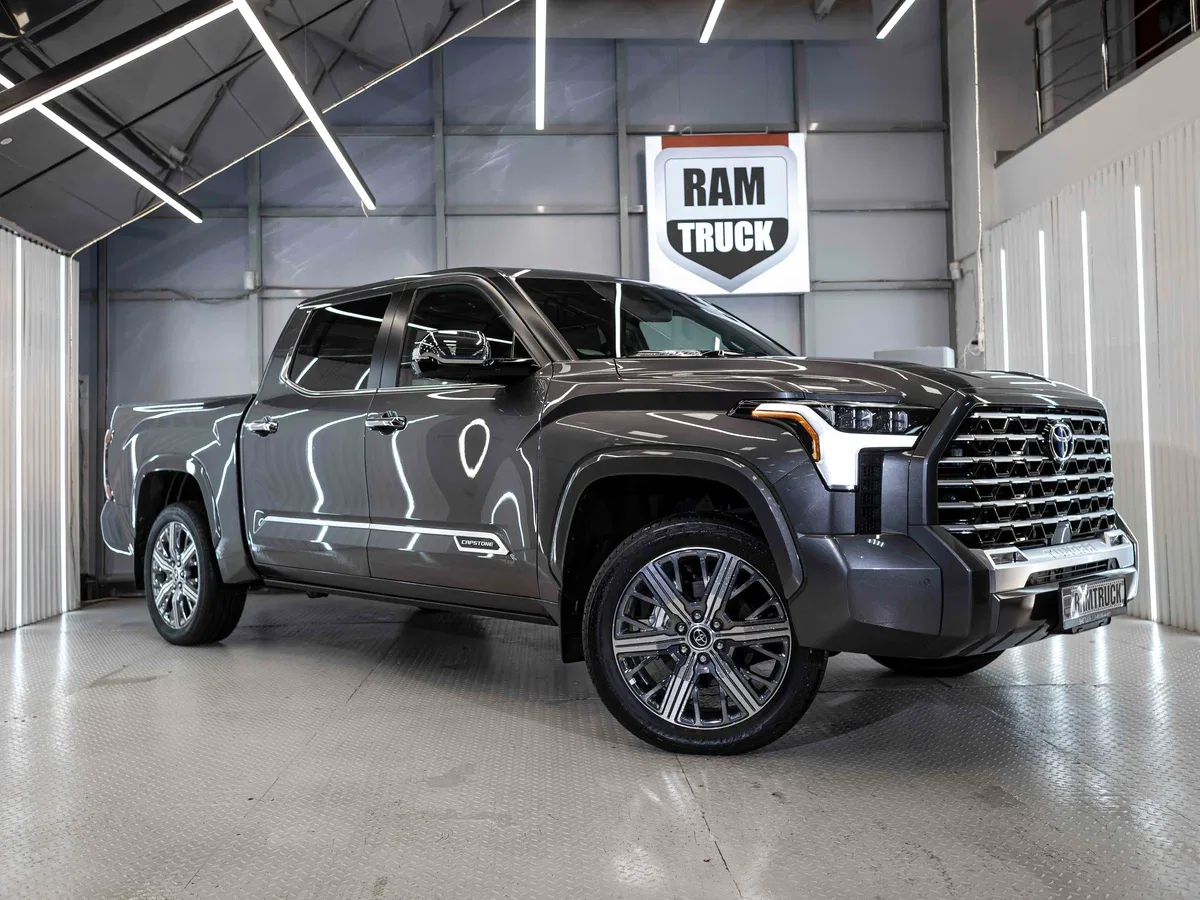 Toyota Tundra III