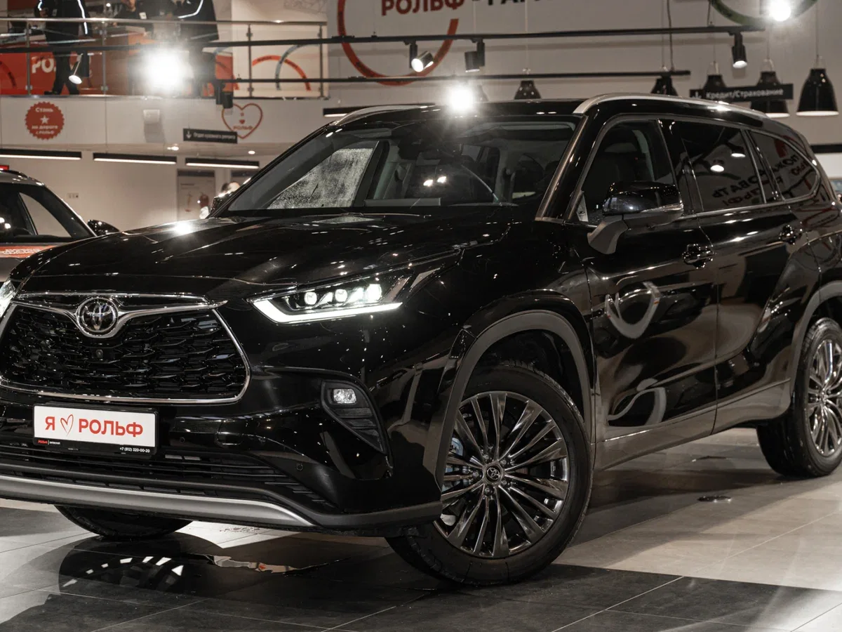Toyota Highlander IV (U70)