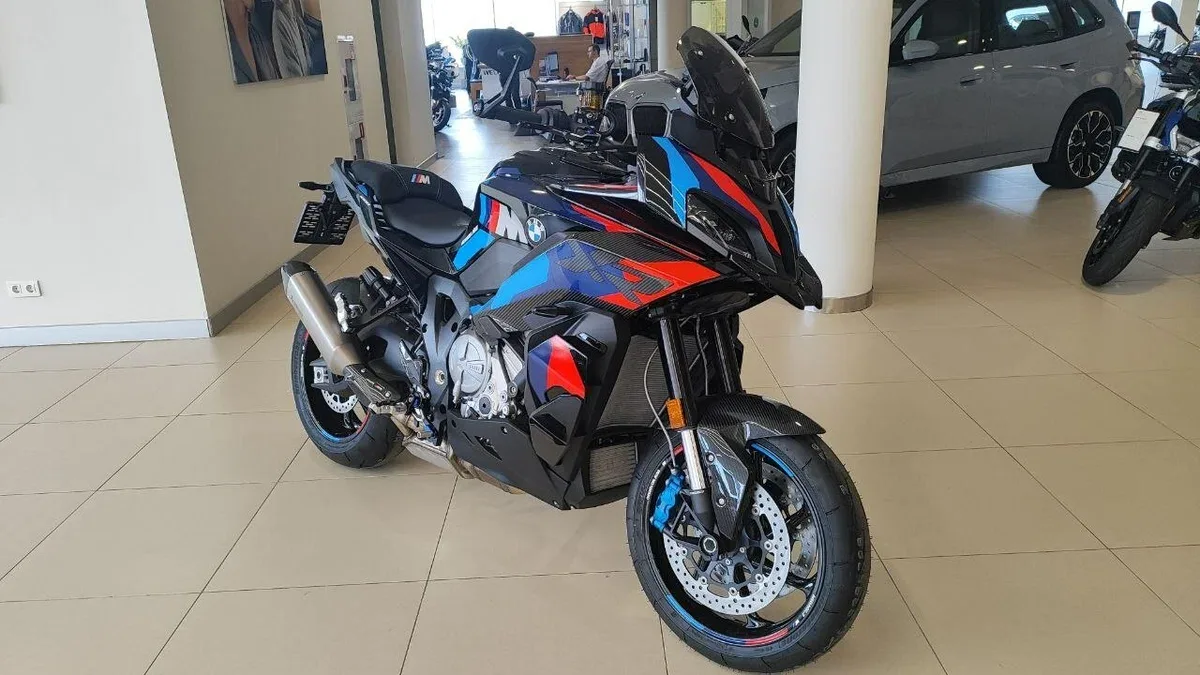 BMW M 1000 XR