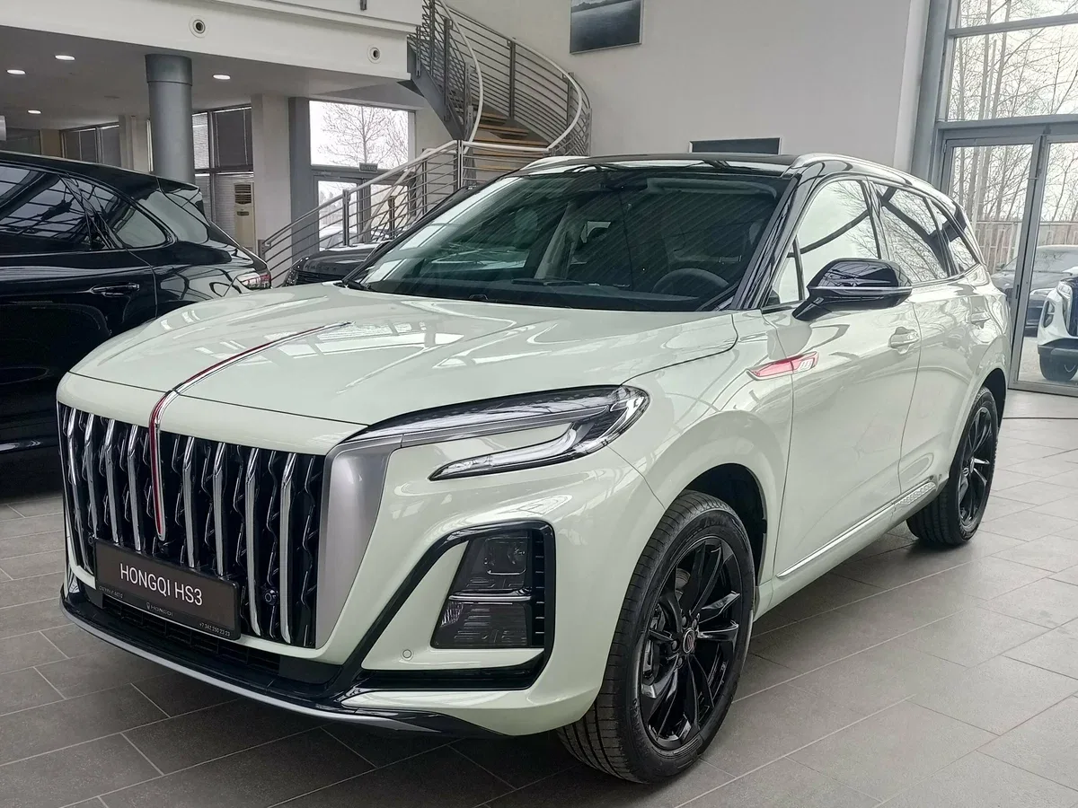 Hongqi HS3