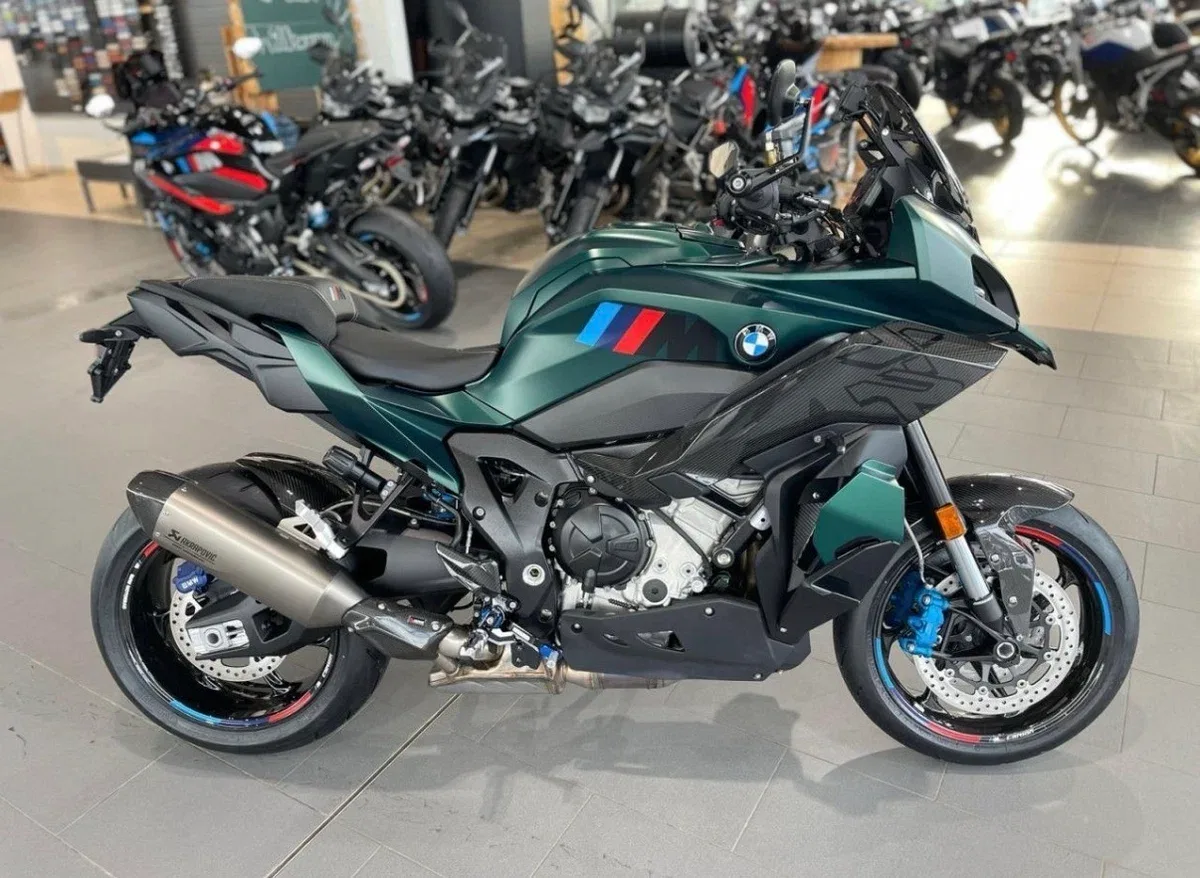 BMW M 1000 XR