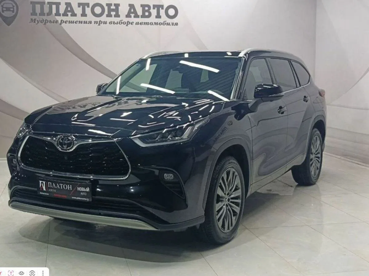 Toyota Highlander IV (U70)