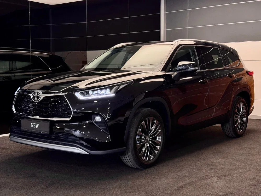 Toyota Highlander IV (U70)