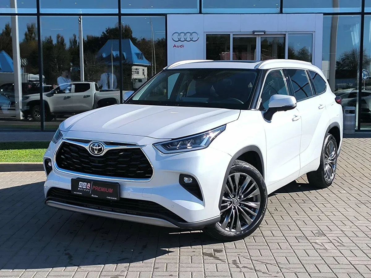 Toyota Highlander IV (U70)