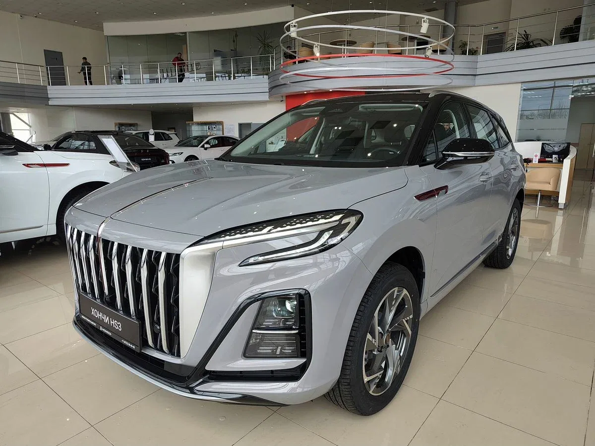 Hongqi HS3