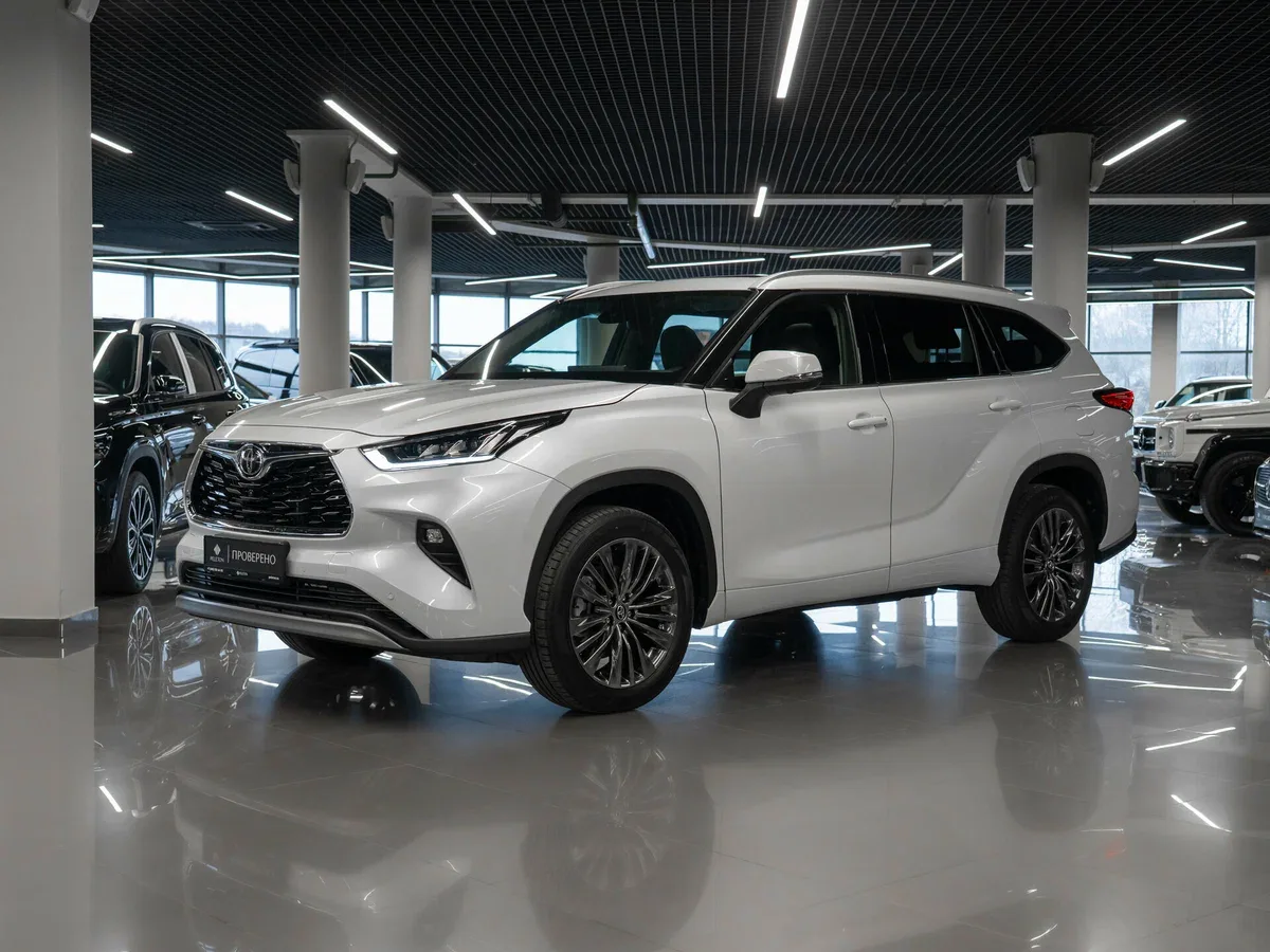Toyota Highlander IV (U70)