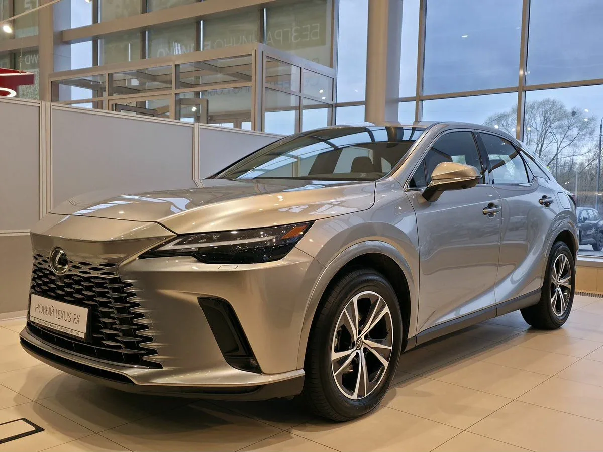Lexus RX V