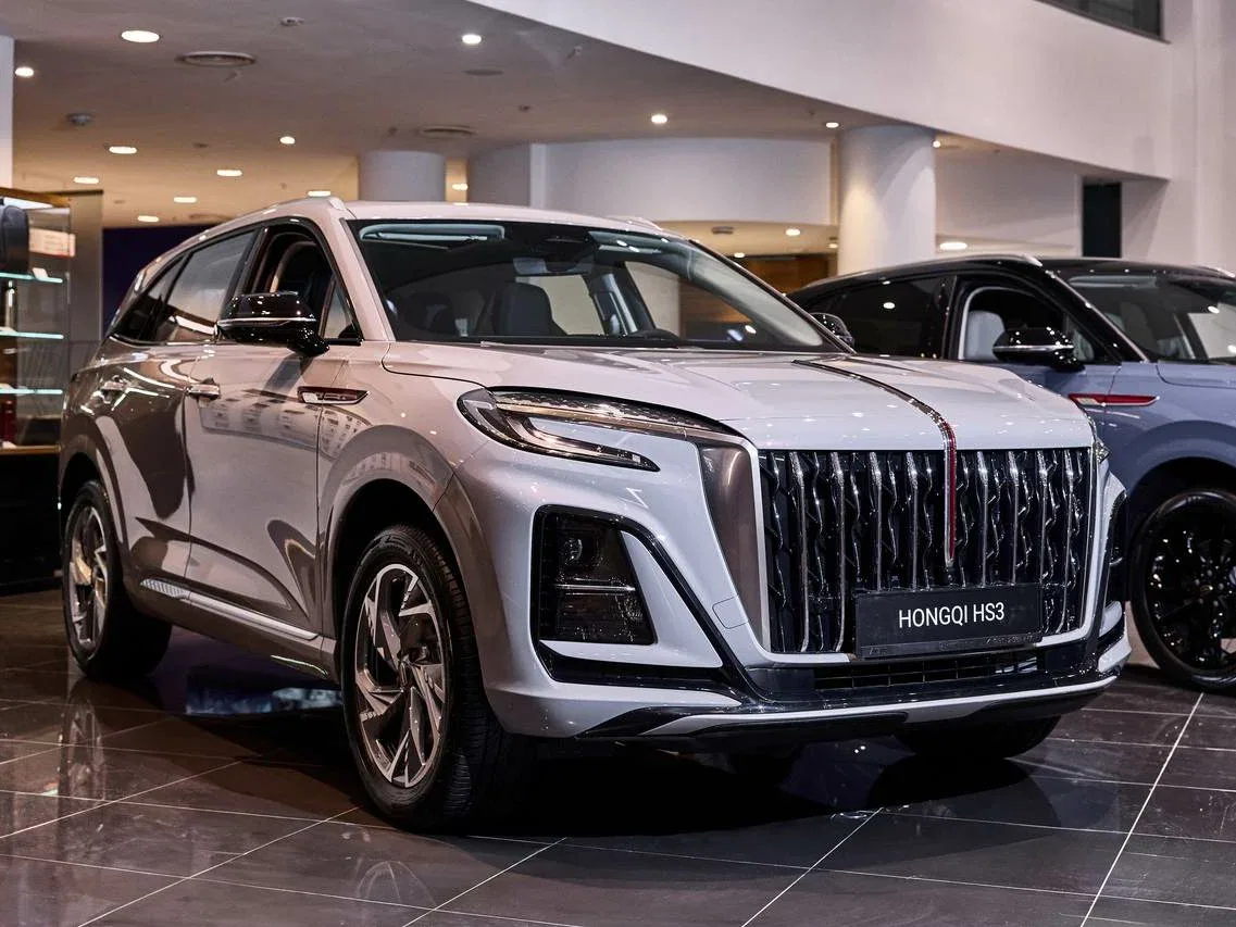 Hongqi HS3