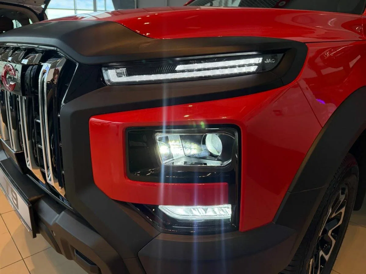 JAC T9