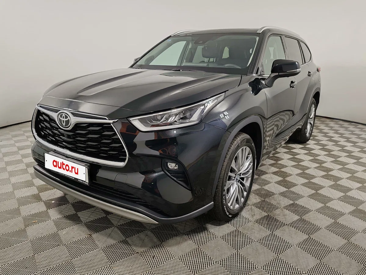 Toyota Highlander IV (U70)