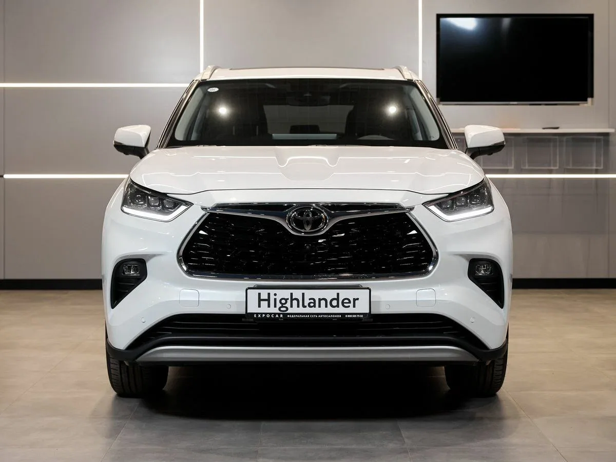Toyota Highlander IV (U70)