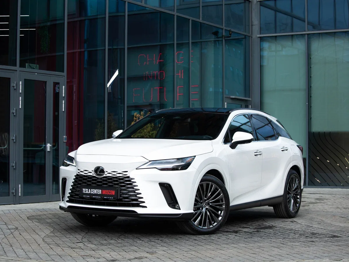 Lexus RX V