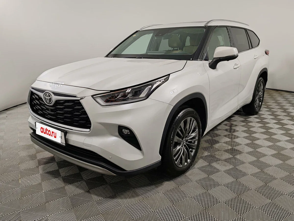 Toyota Highlander IV (U70)