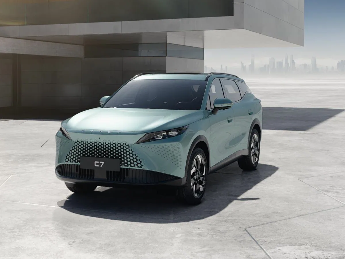 Omoda C7