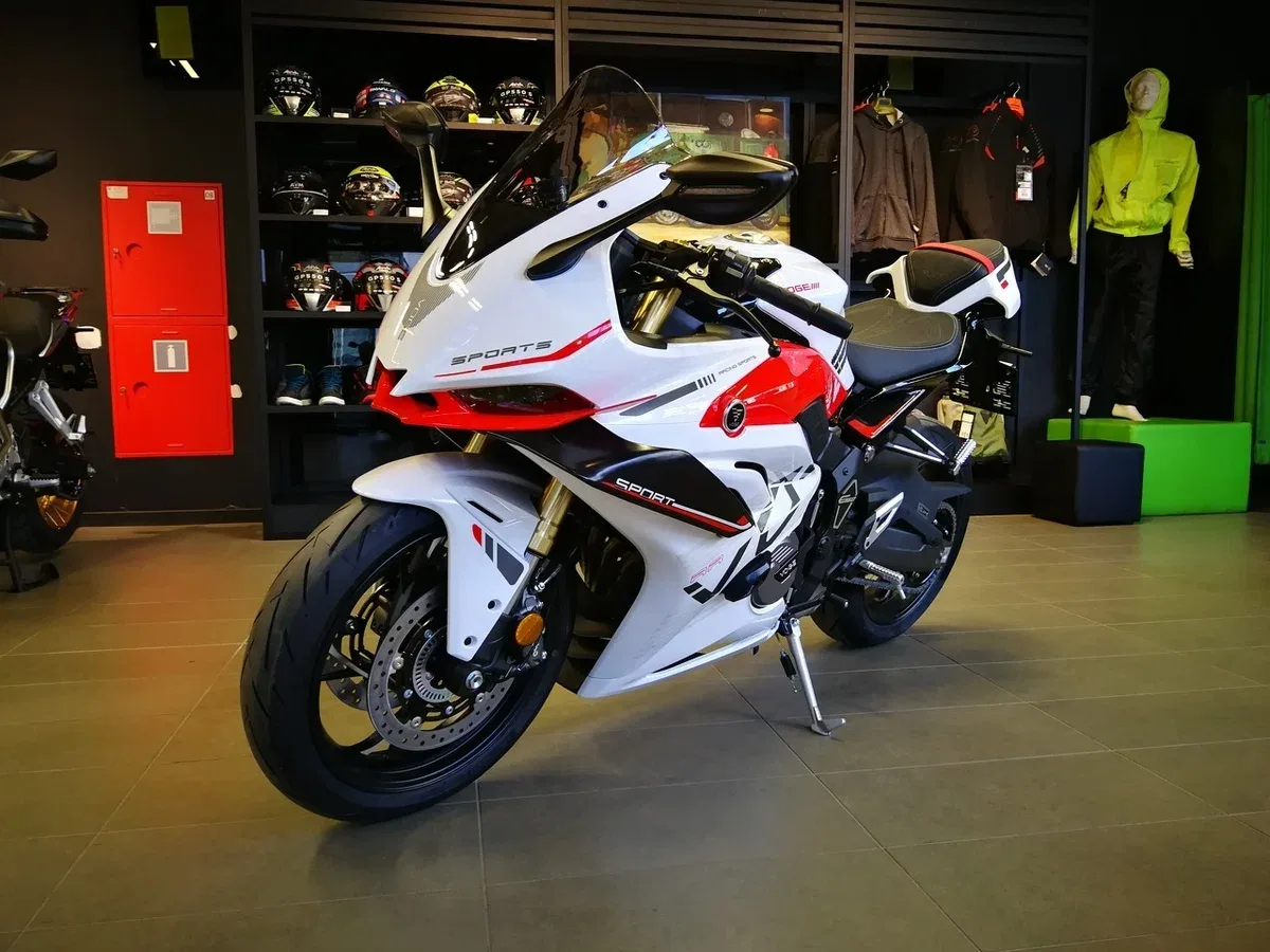 Voge RR660S