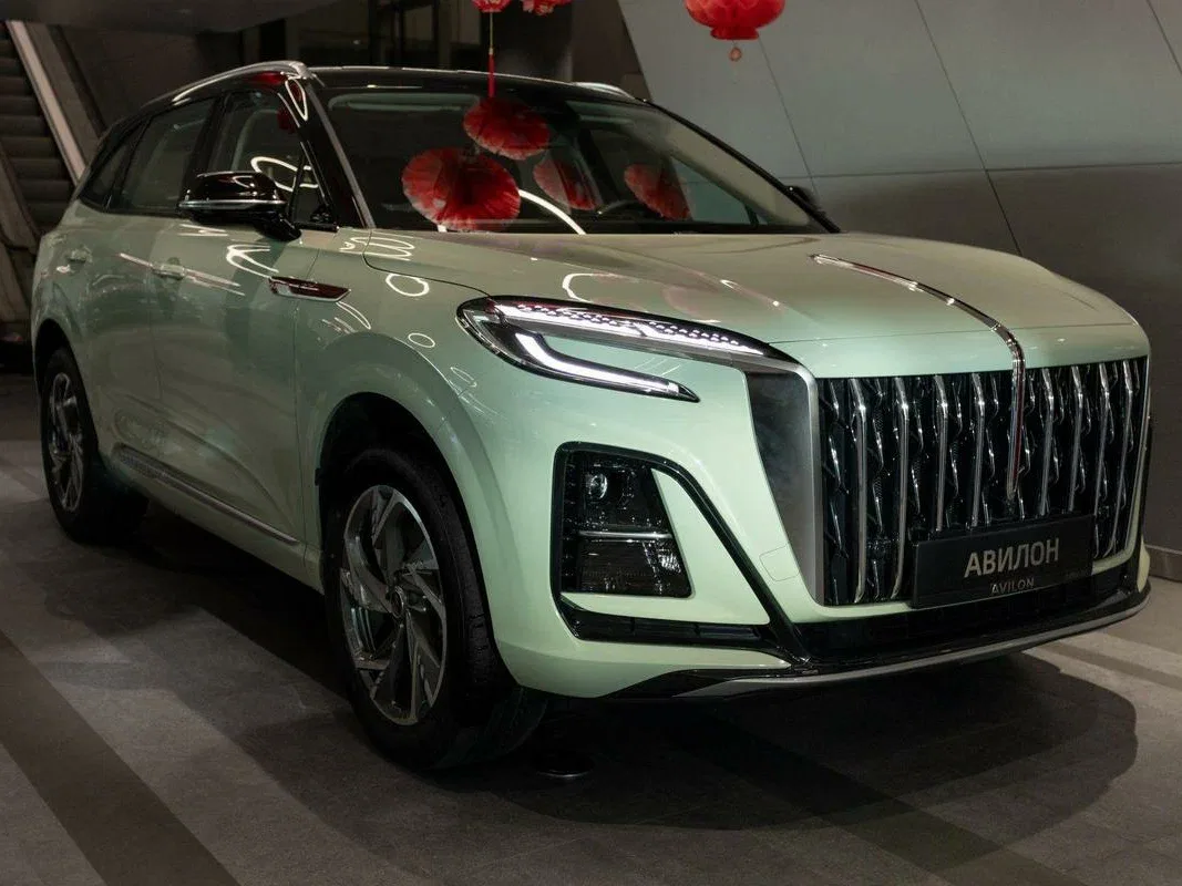 Hongqi HS3
