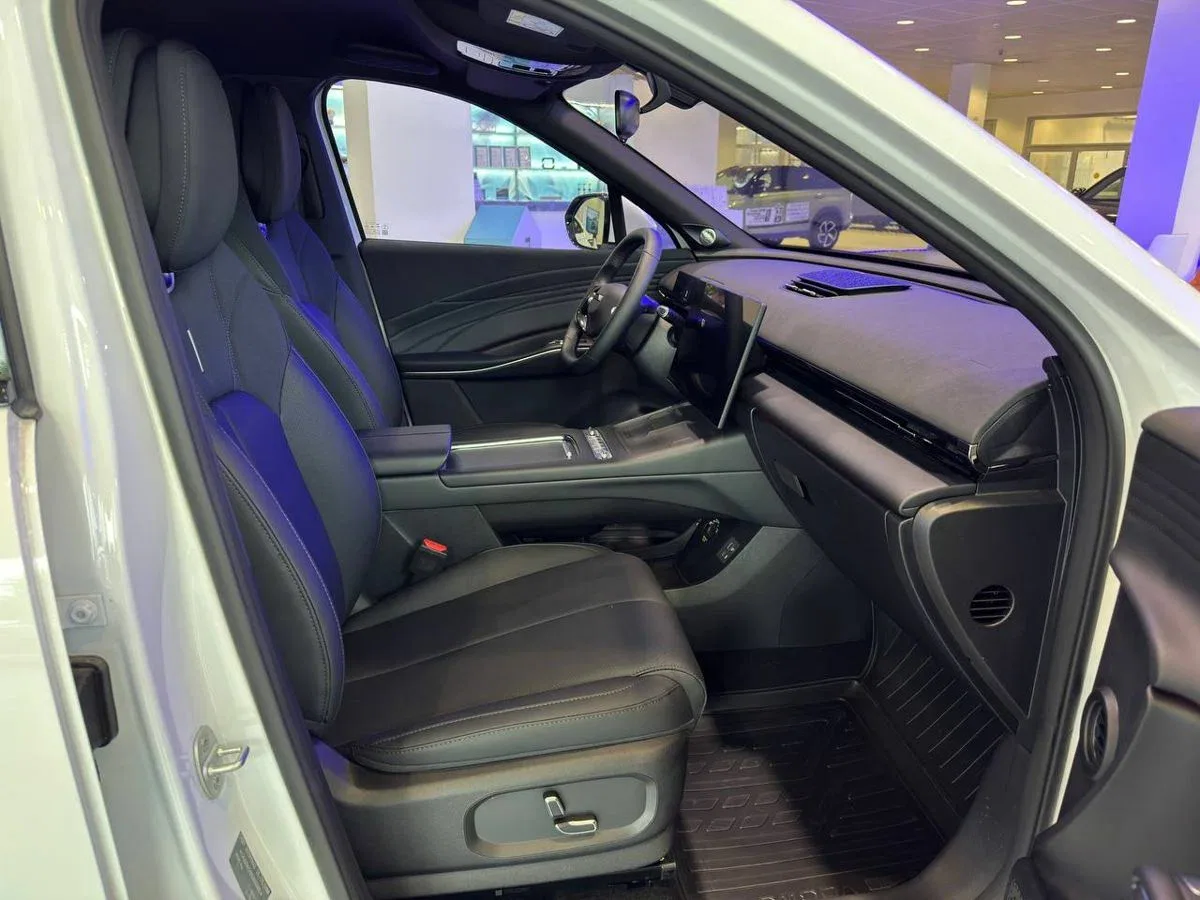 Omoda C7