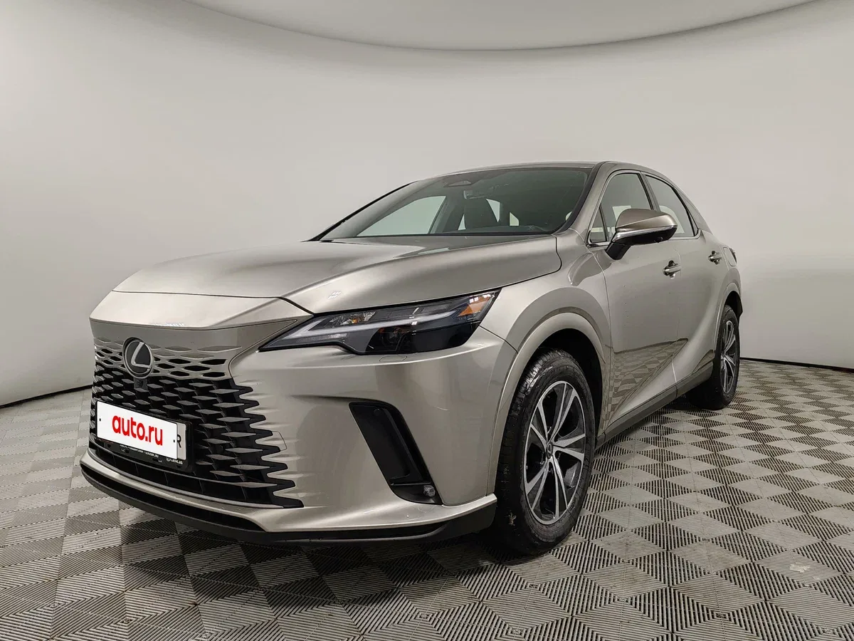 Lexus RX V