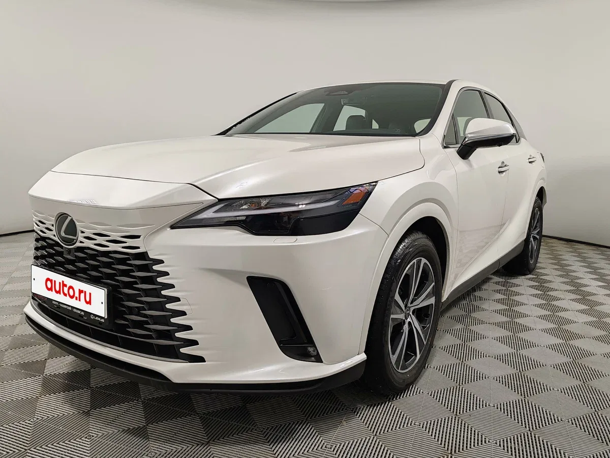 Lexus RX V