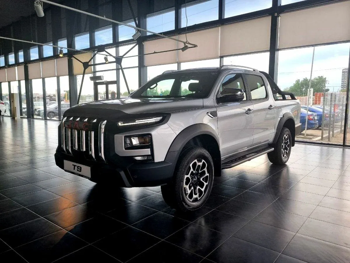 JAC T9