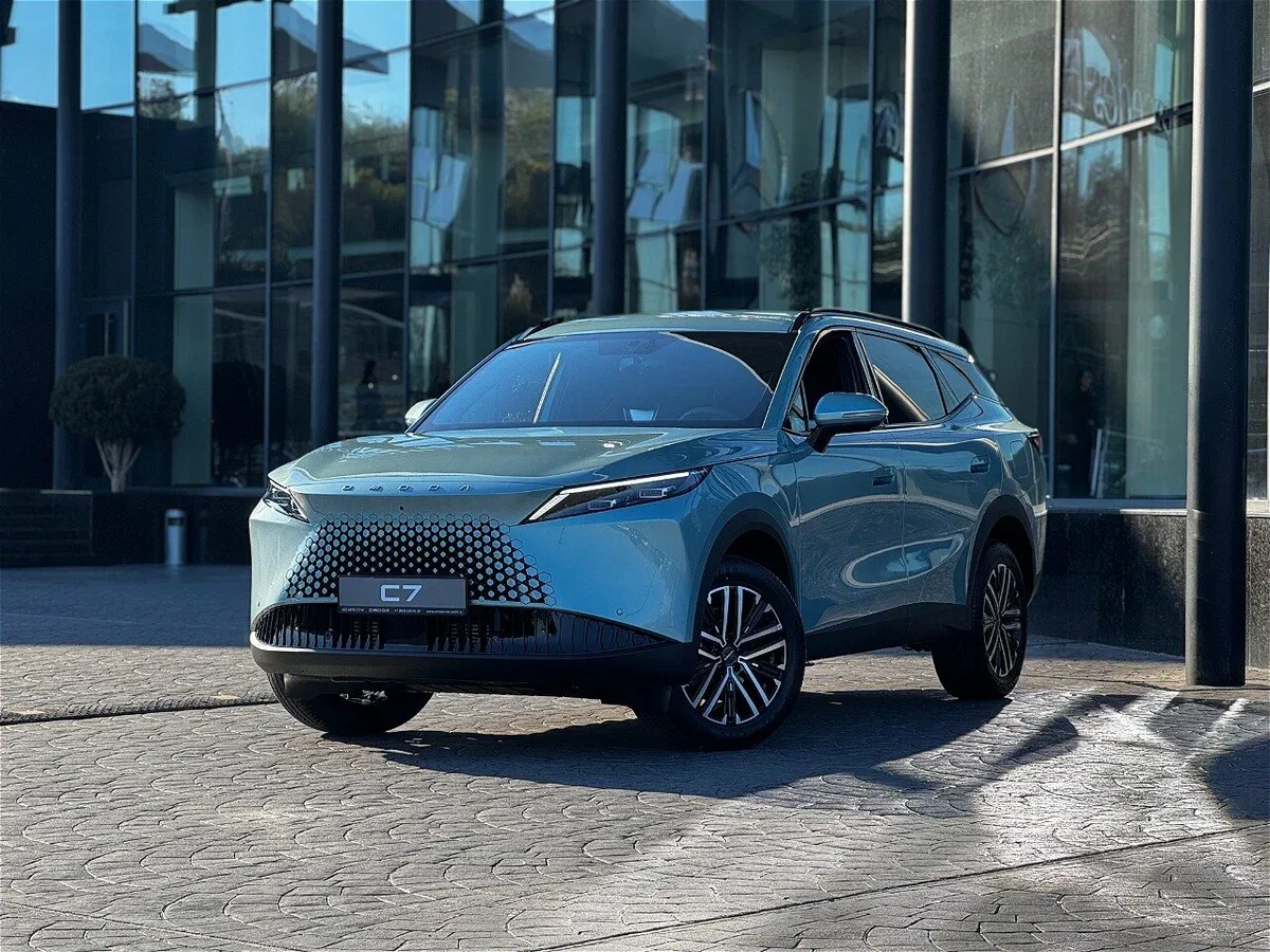 Omoda C7