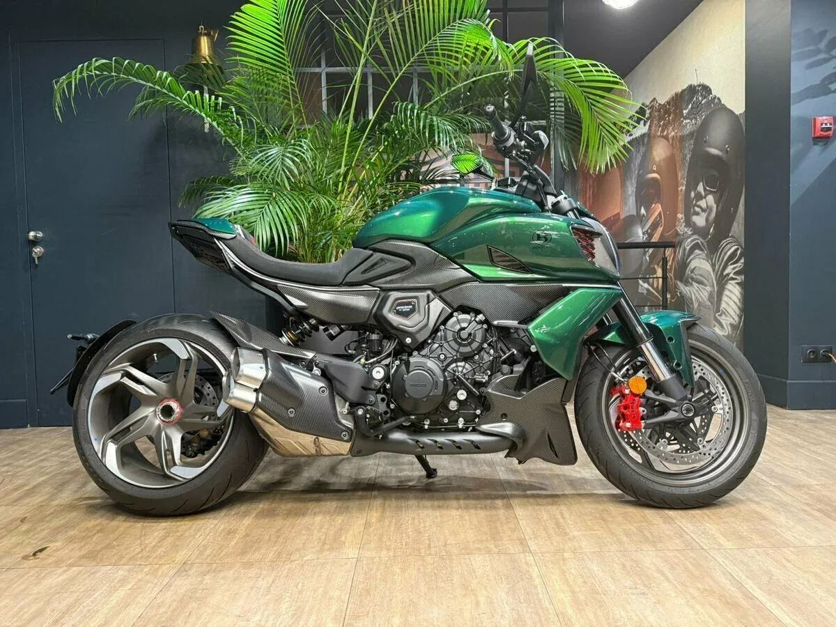 Ducati Diavel V4