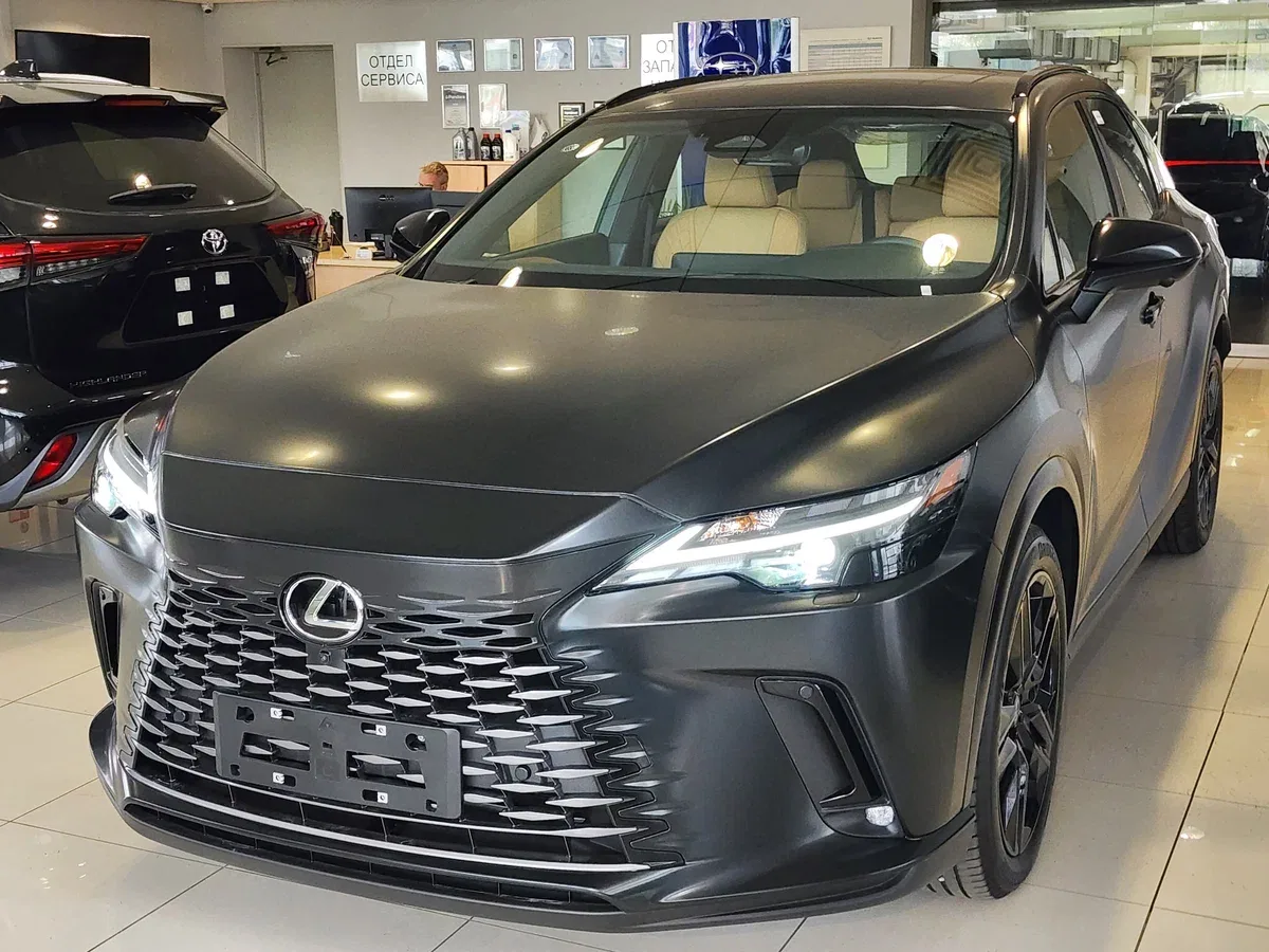 Lexus RX V