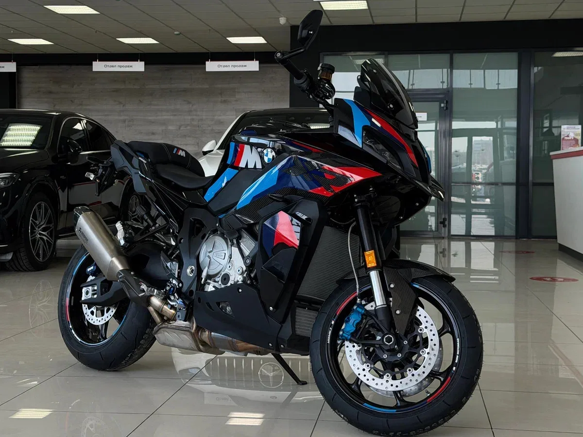 BMW M 1000 XR