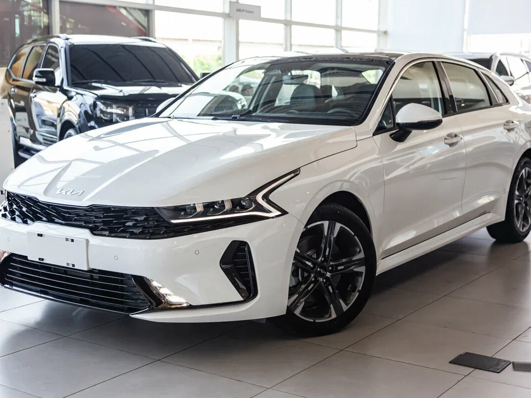 Kia K5 III