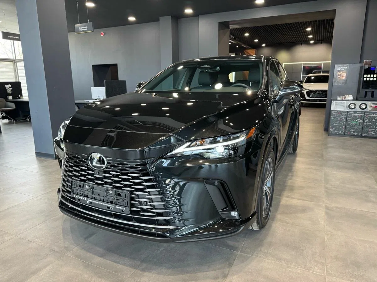 Lexus RX V