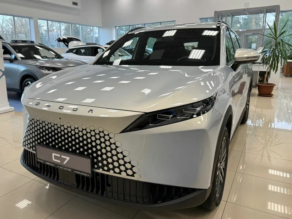 Omoda C7
