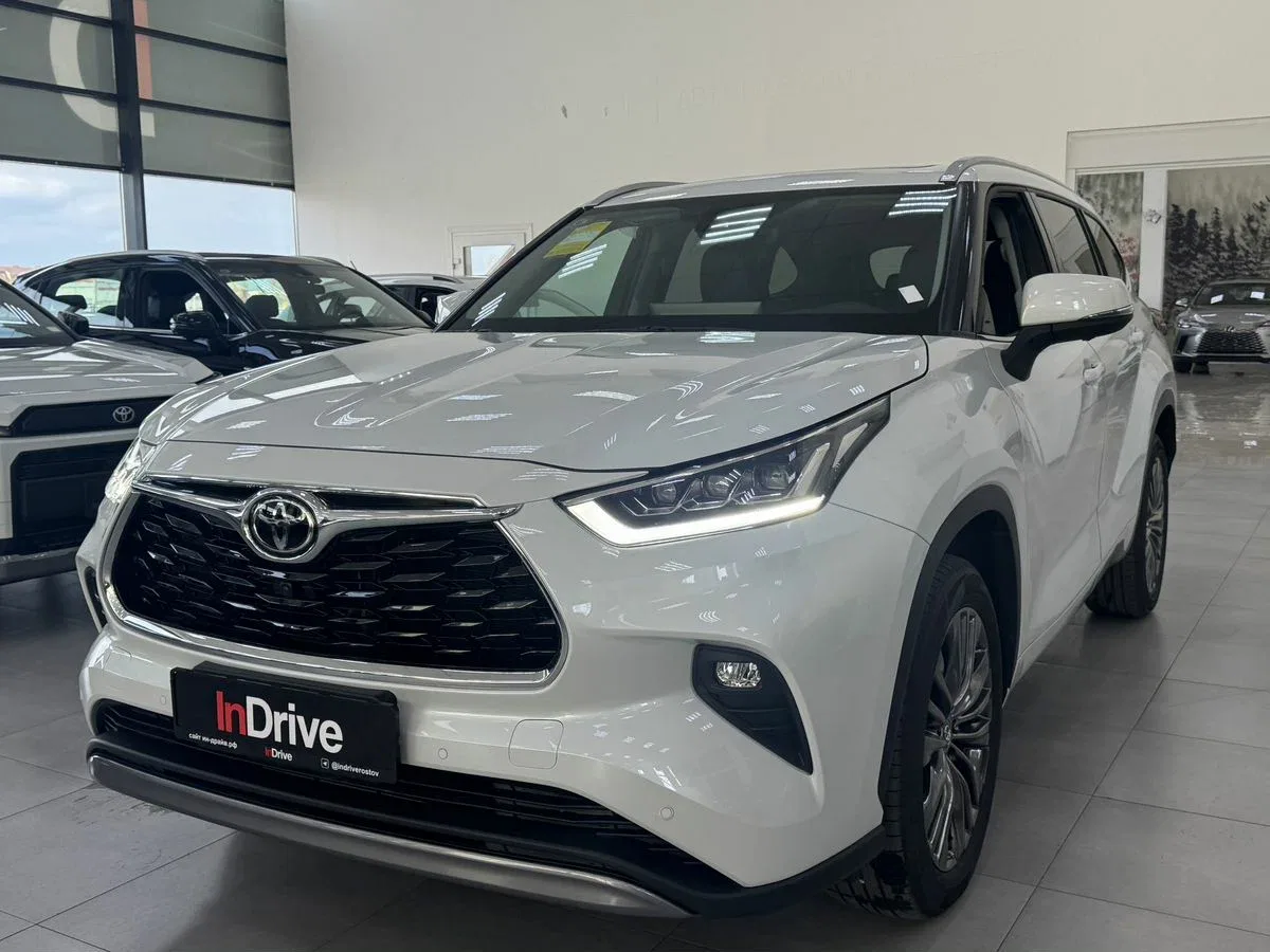 Toyota Highlander IV (U70)