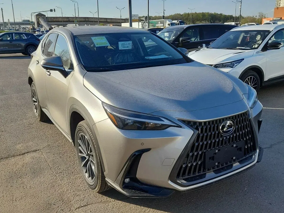 Lexus NX II