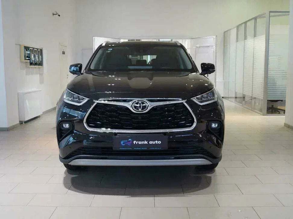 Toyota Highlander IV (U70)