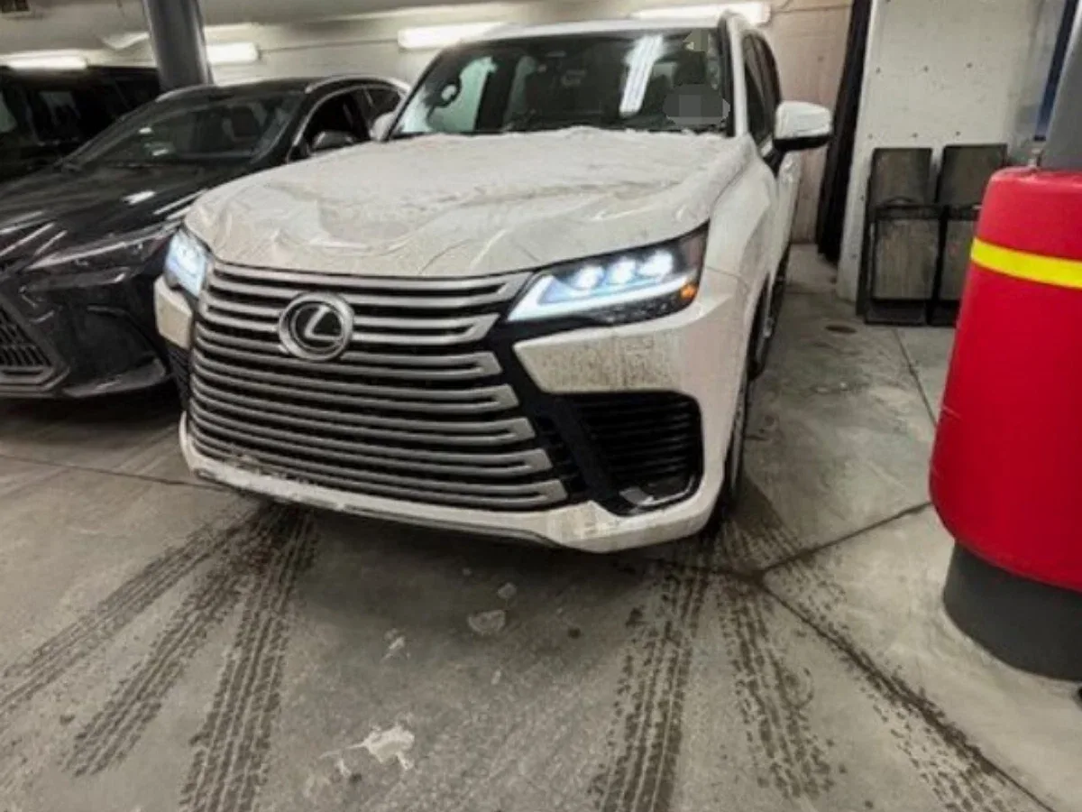 Lexus LX IV