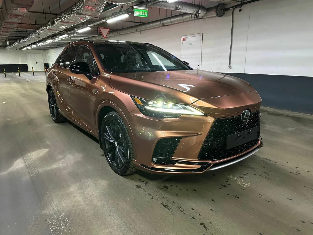 Lexus RX V