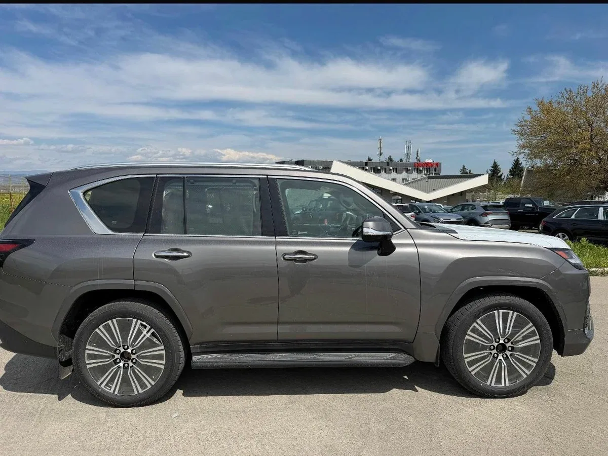 Lexus LX IV