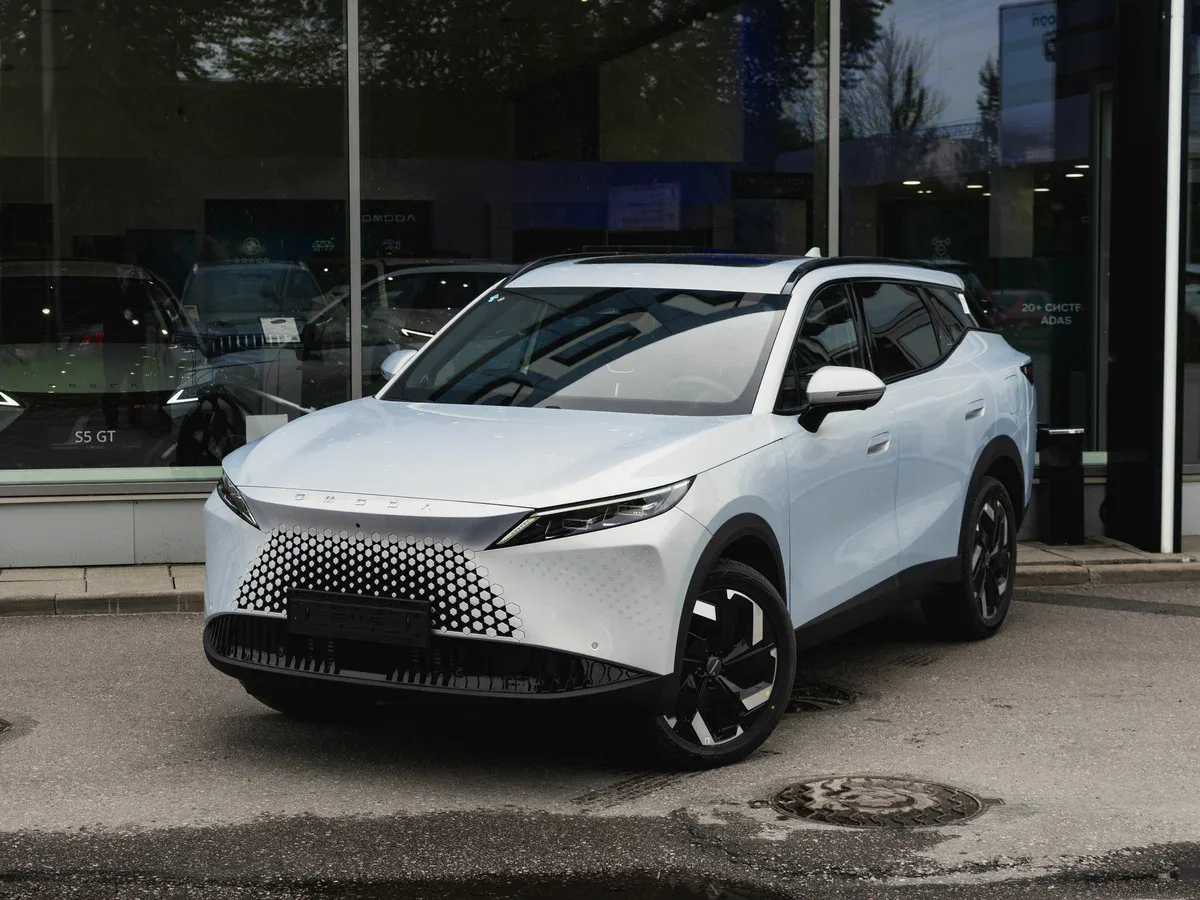 Omoda C7