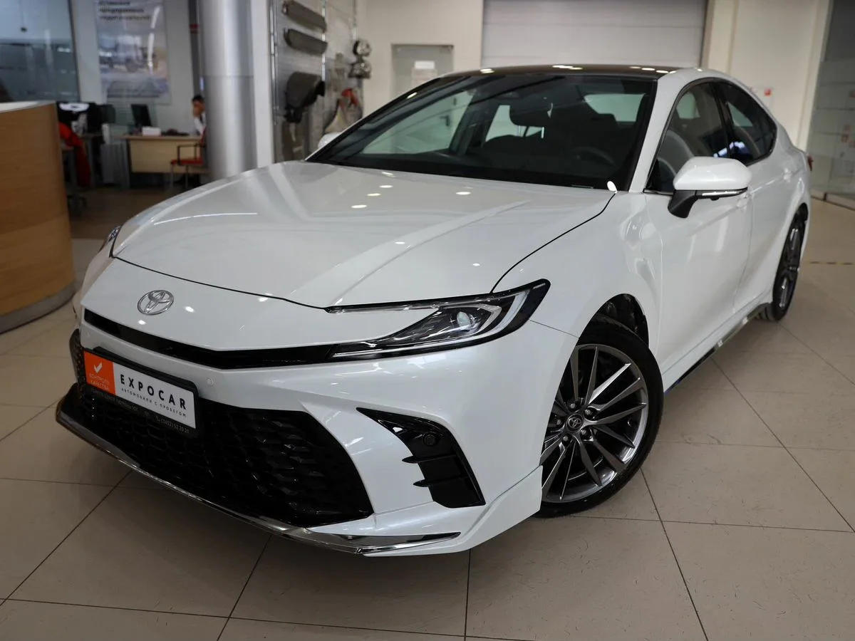 Toyota Camry IX (XV80) China Market