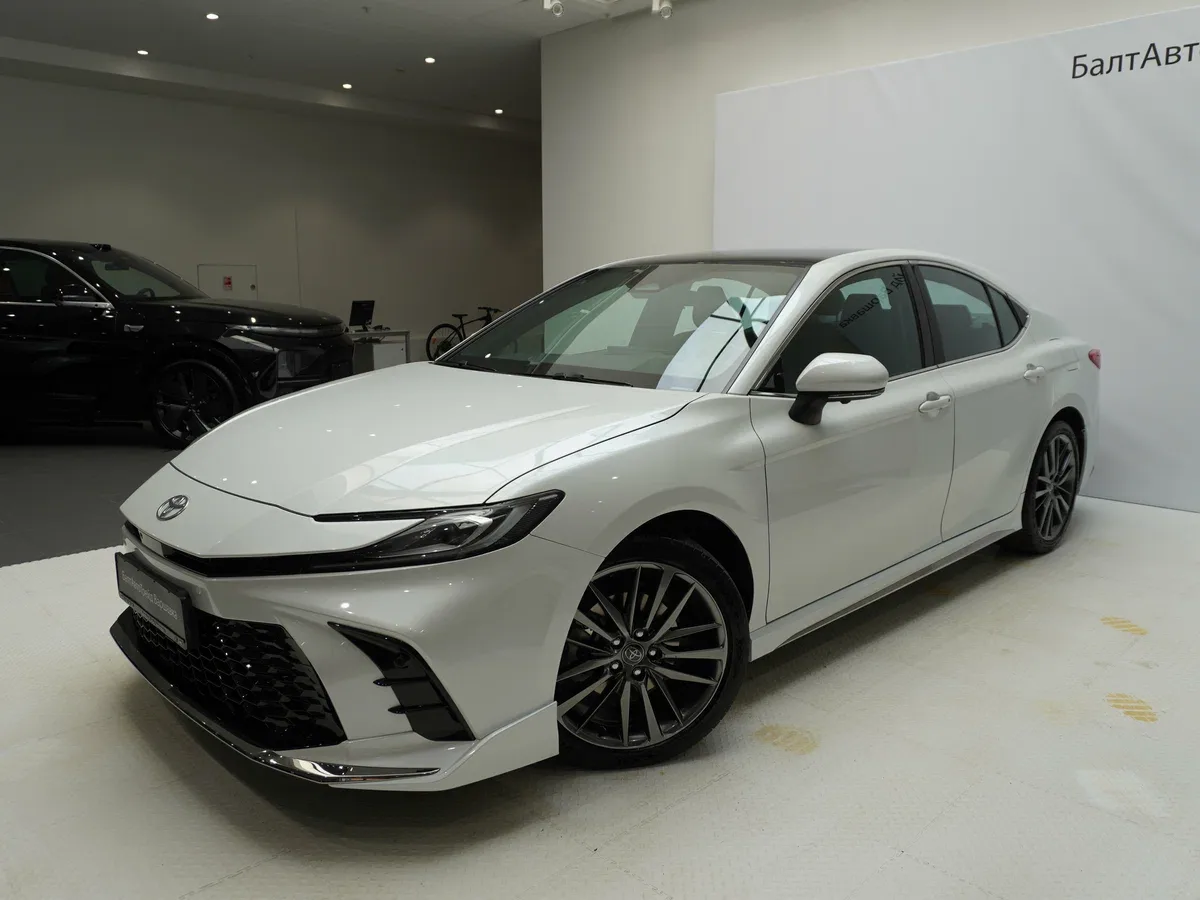 Toyota Camry IX (XV80) China Market