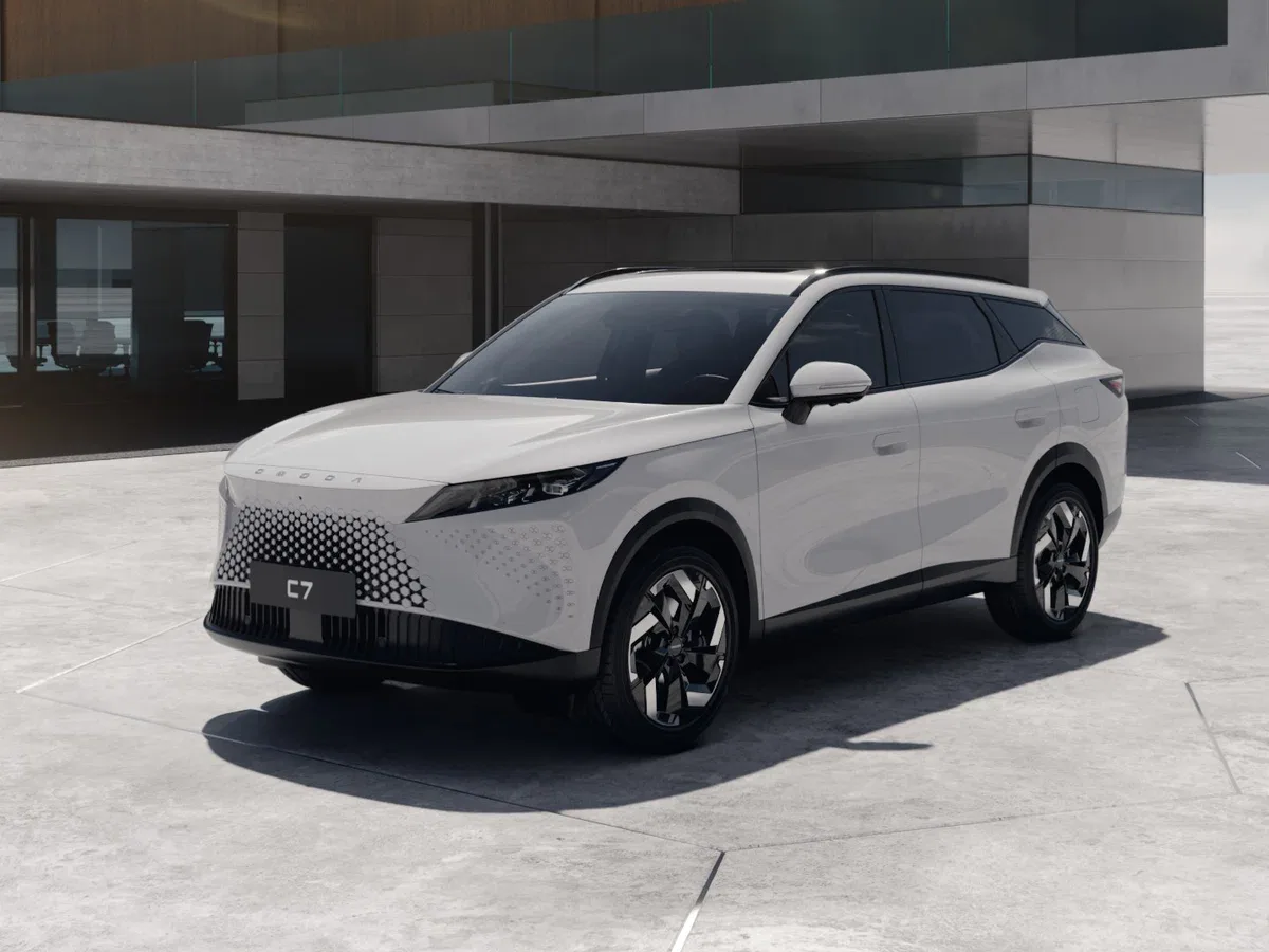 Omoda C7
